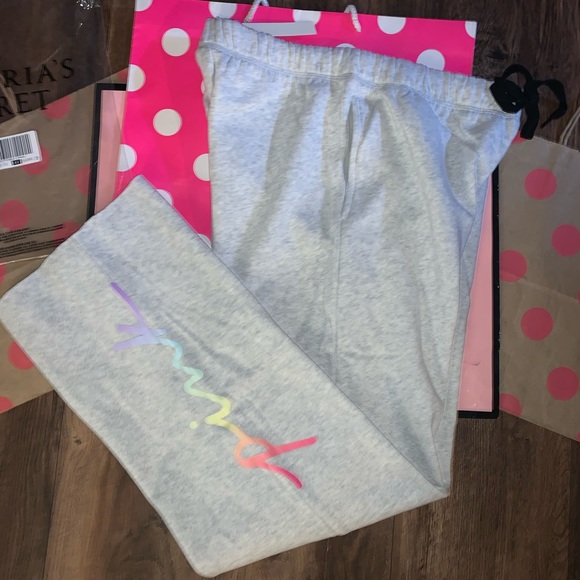 NEW VS PINK Size SMALL Grey with Rainbow Script Logo Boyfriend Sweatpant. - Picture 5 of 11